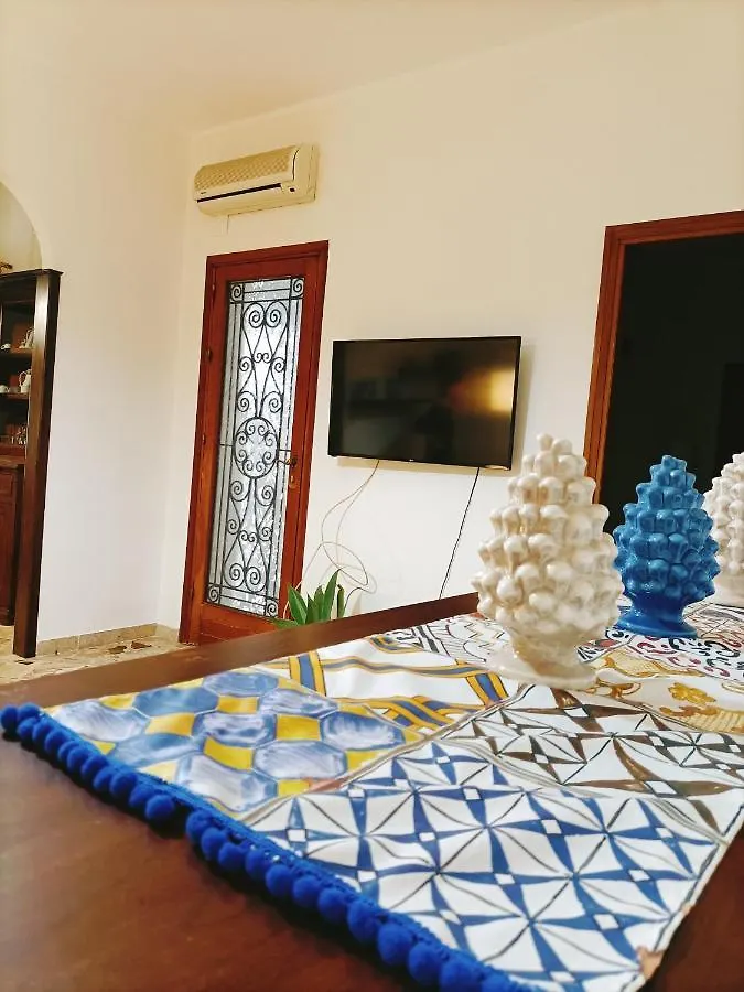 Patio And Appartament Apartment Castellammare del Golfo Italy